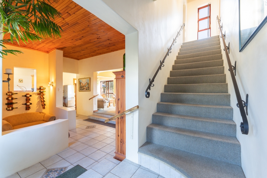 4 Bedroom Property for Sale in Pringle Bay Western Cape